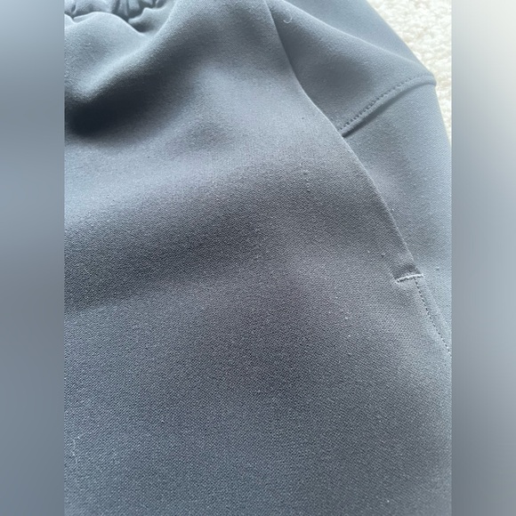 EUC Lululemon On The Fly Pant Woven 27” Size 8 - Picture 14 of 14